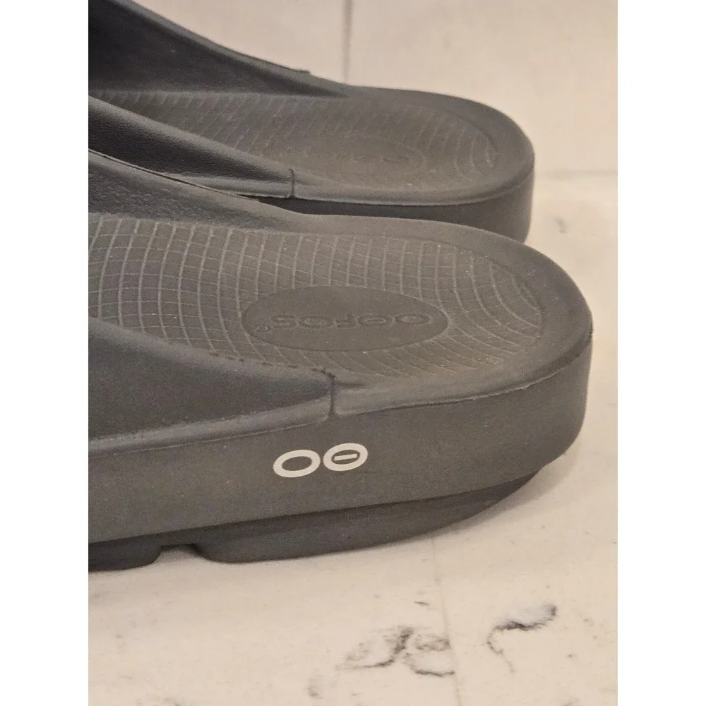 Oofos OOahh Slide Sandals Mens 10 Womens 12 Slate Grey Recovery Footwear EU 43
